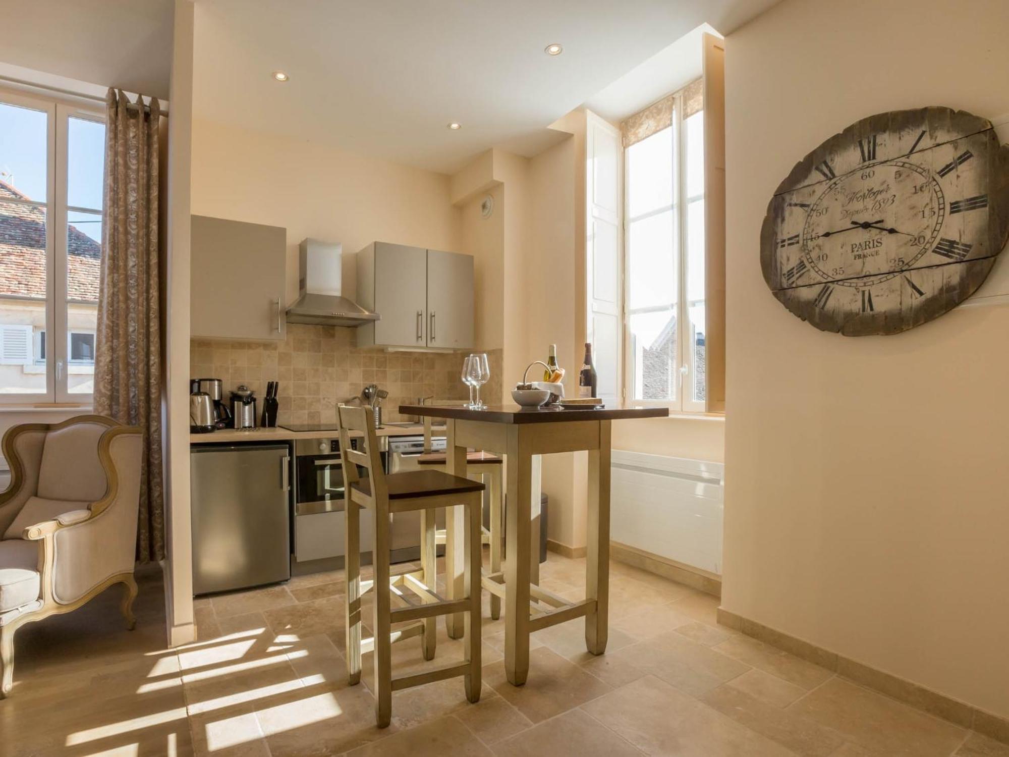 Le Cara - 4 Appartements Calmes Et Chics Au Coeur De Beaune Beaune  Room photo