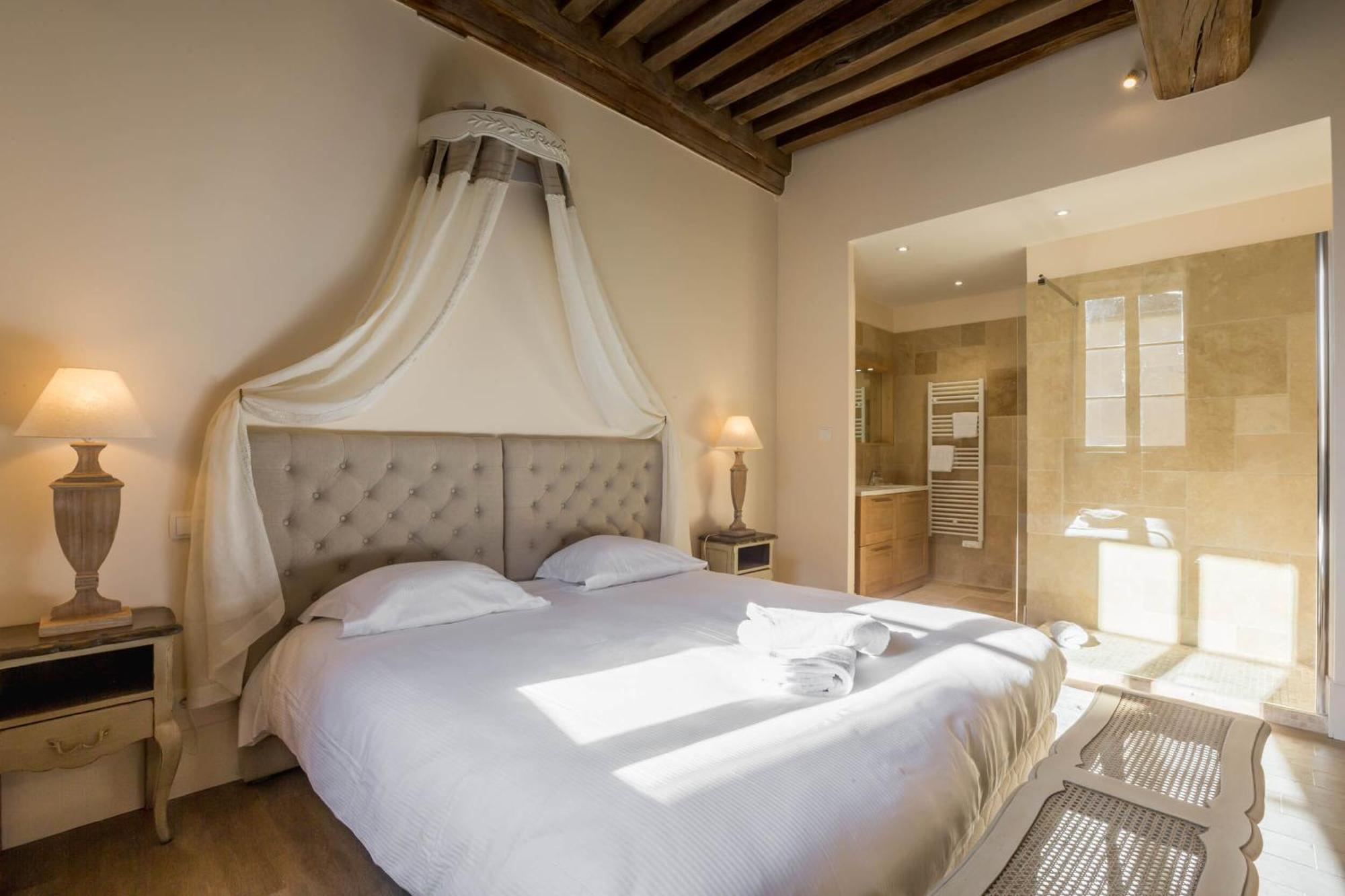 Le Cara - 4 Appartements Calmes Et Chics Au Coeur De Beaune Beaune  Room photo