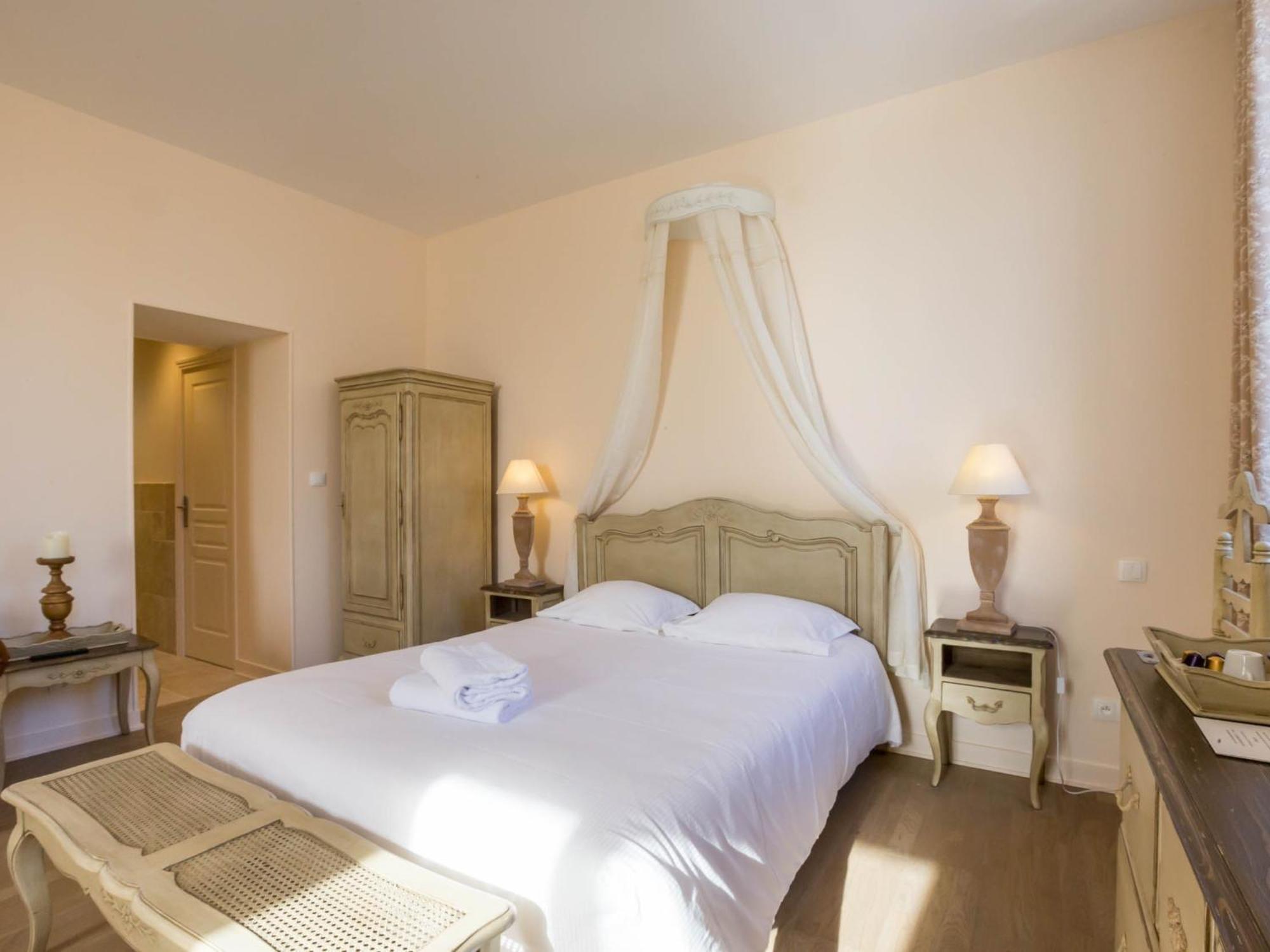 Le Cara - 4 Appartements Calmes Et Chics Au Coeur De Beaune Beaune  Room photo