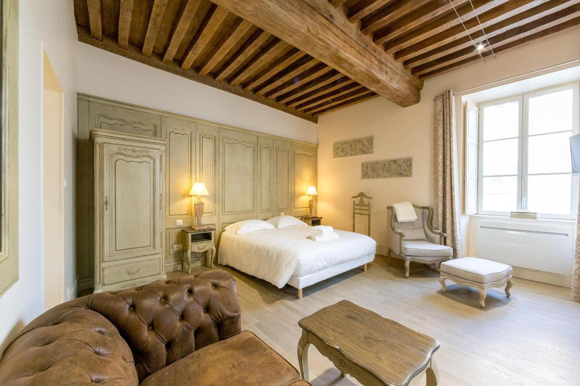 Le Cara - 4 Appartements Calmes Et Chics Au Coeur De Beaune Beaune  Room photo